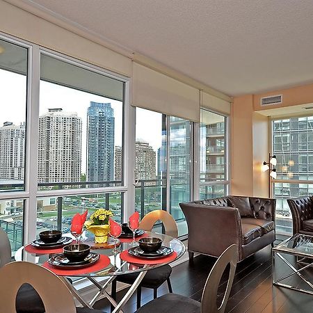Royal Stays Furnished Apartments - Square One Μισισάουγκα Εξωτερικό φωτογραφία